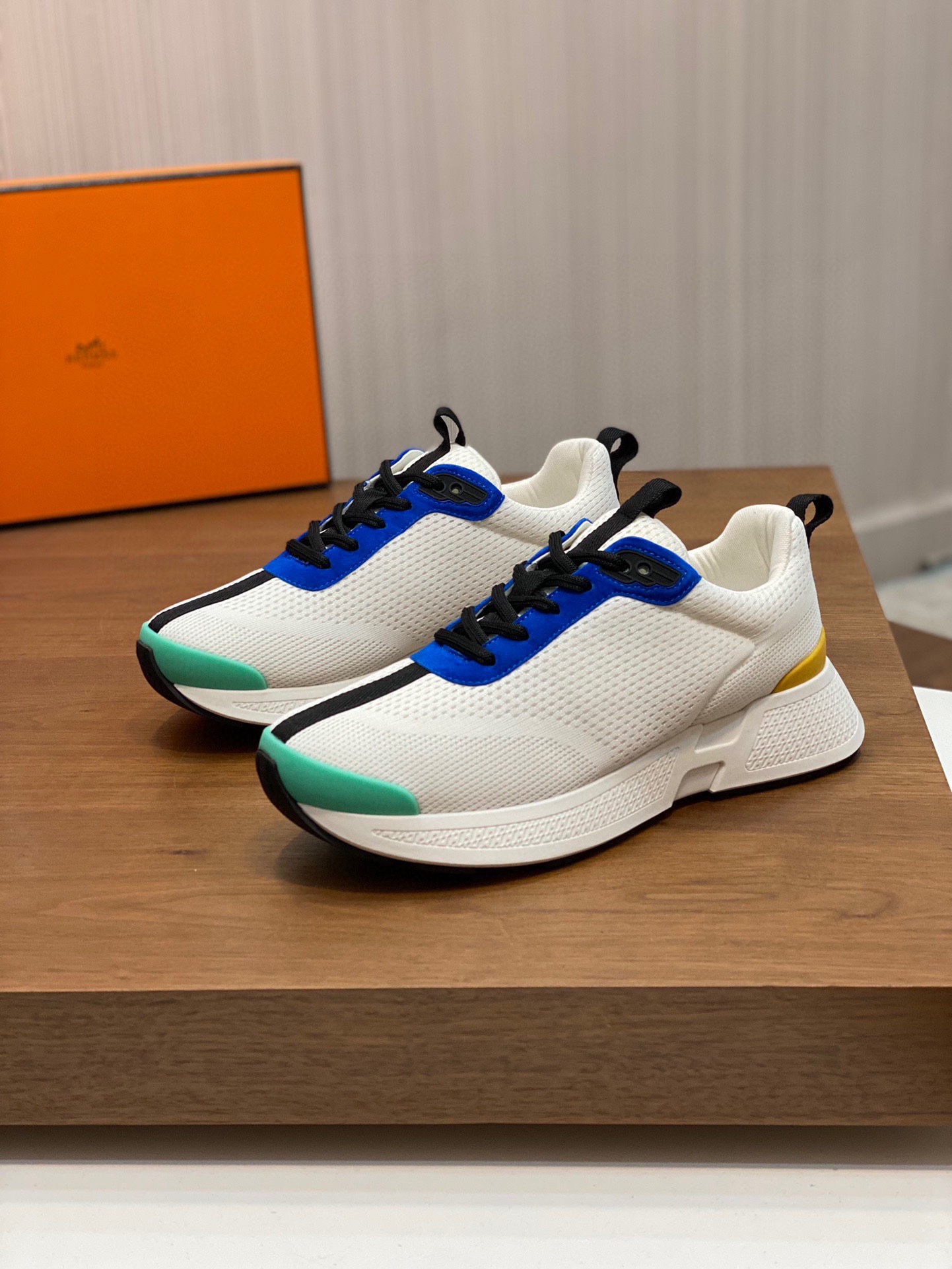 에르메스 Hermes 스니커즈