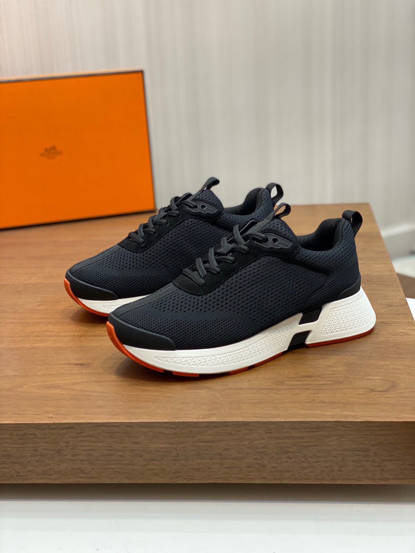 에르메스 Hermes 스니커즈