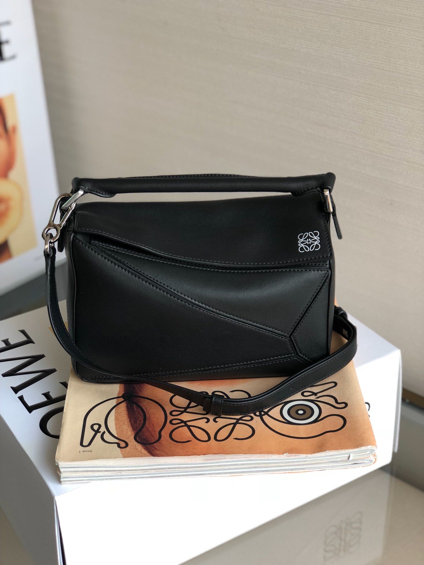 로에베 Loewe 3001 Puzzle Bag 24cm