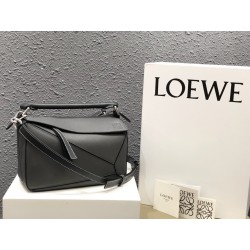 로에베 Loewe 3001 Puzzle Bag 24cm