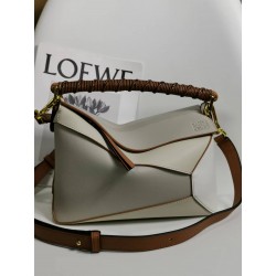 로에베 Loewe 3001A Puzzle Bag 24cm