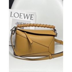 로에베 Loewe 3001A Puzzle Bag 24cm