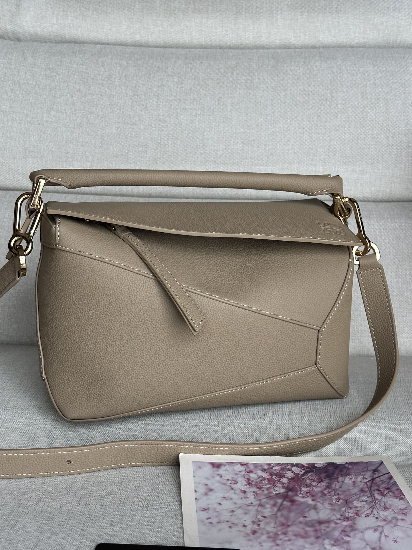 로에베 Loewe 3001b Puzzle Bag 24cm