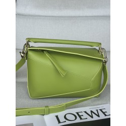 로에베 Loewe 3001b Puzzle Bag 24cm