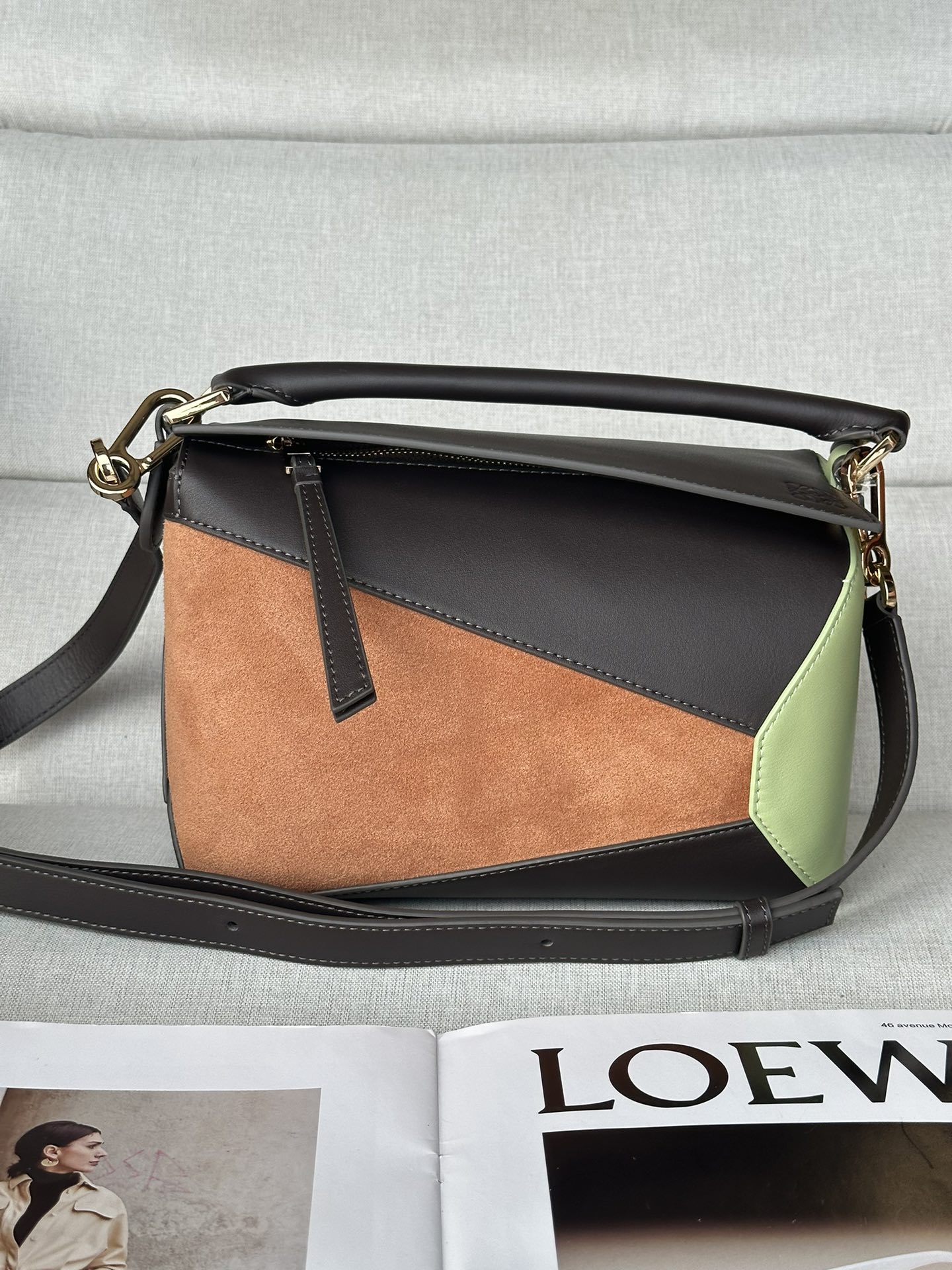 로에베 Loewe 3001b Puzzle Bag 24cm