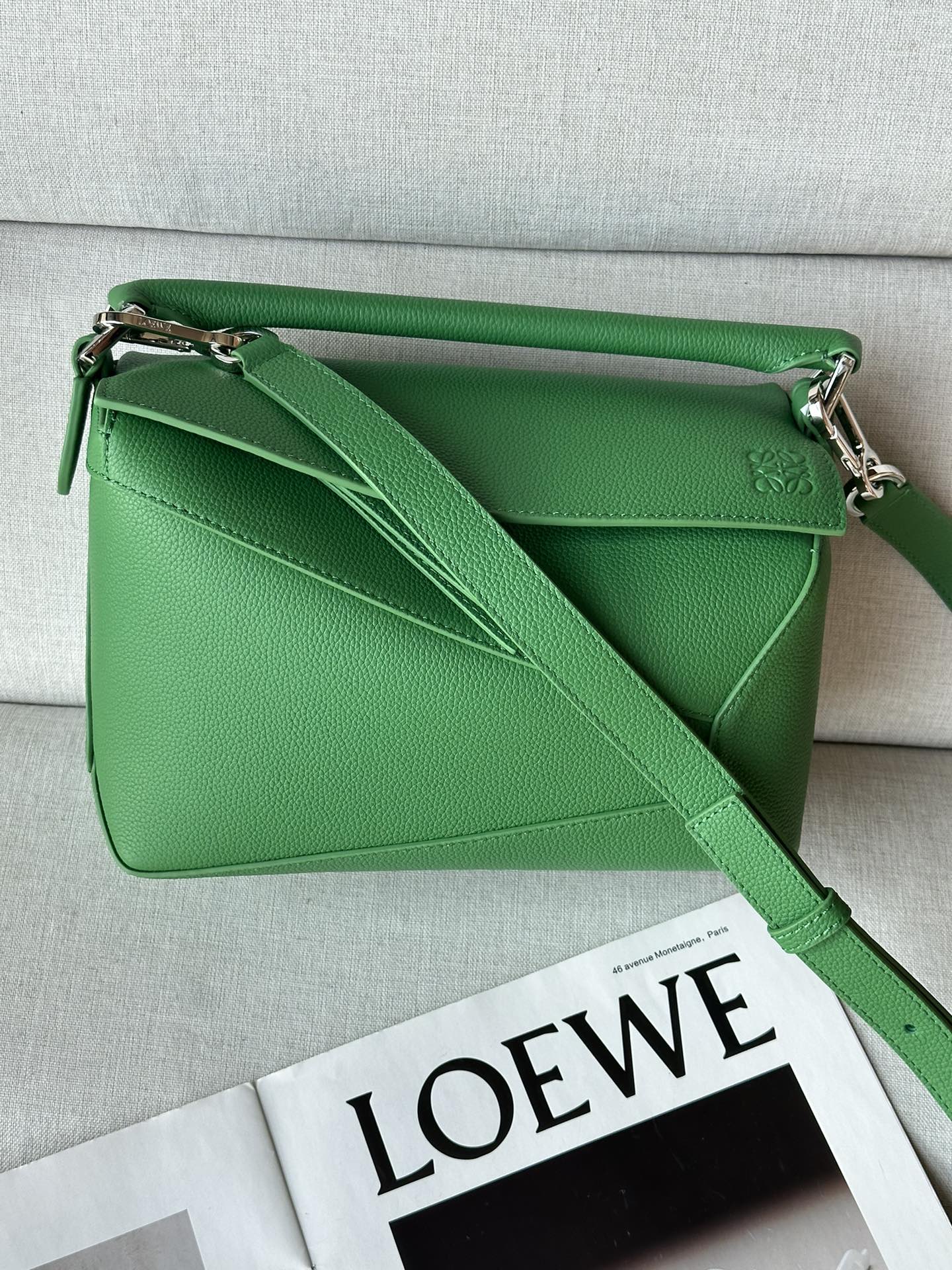 로에베 Loewe 3001b Puzzle Bag 24cm