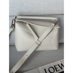 로에베 Loewe 3001b Puzzle Bag 24cm