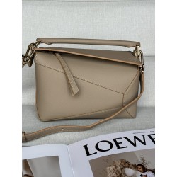 로에베 Loewe 3001b Puzzle Bag 24cm