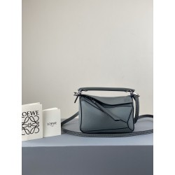 로에베 Loewe 3000 mini puzzle Bag 18cm