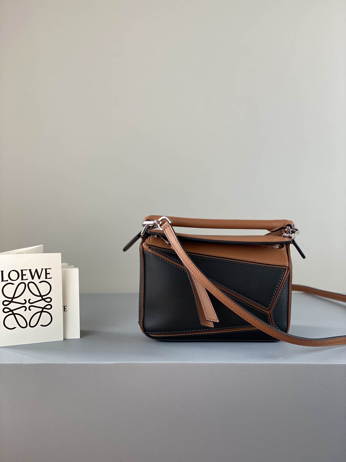 로에베 Loewe 3000 mini puzzle Bag 18cm