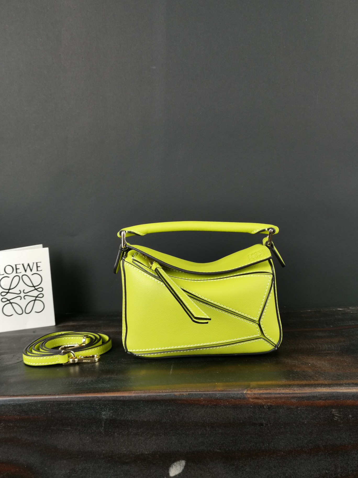 로에베 Loewe 3000 mini puzzle Bag 18cm