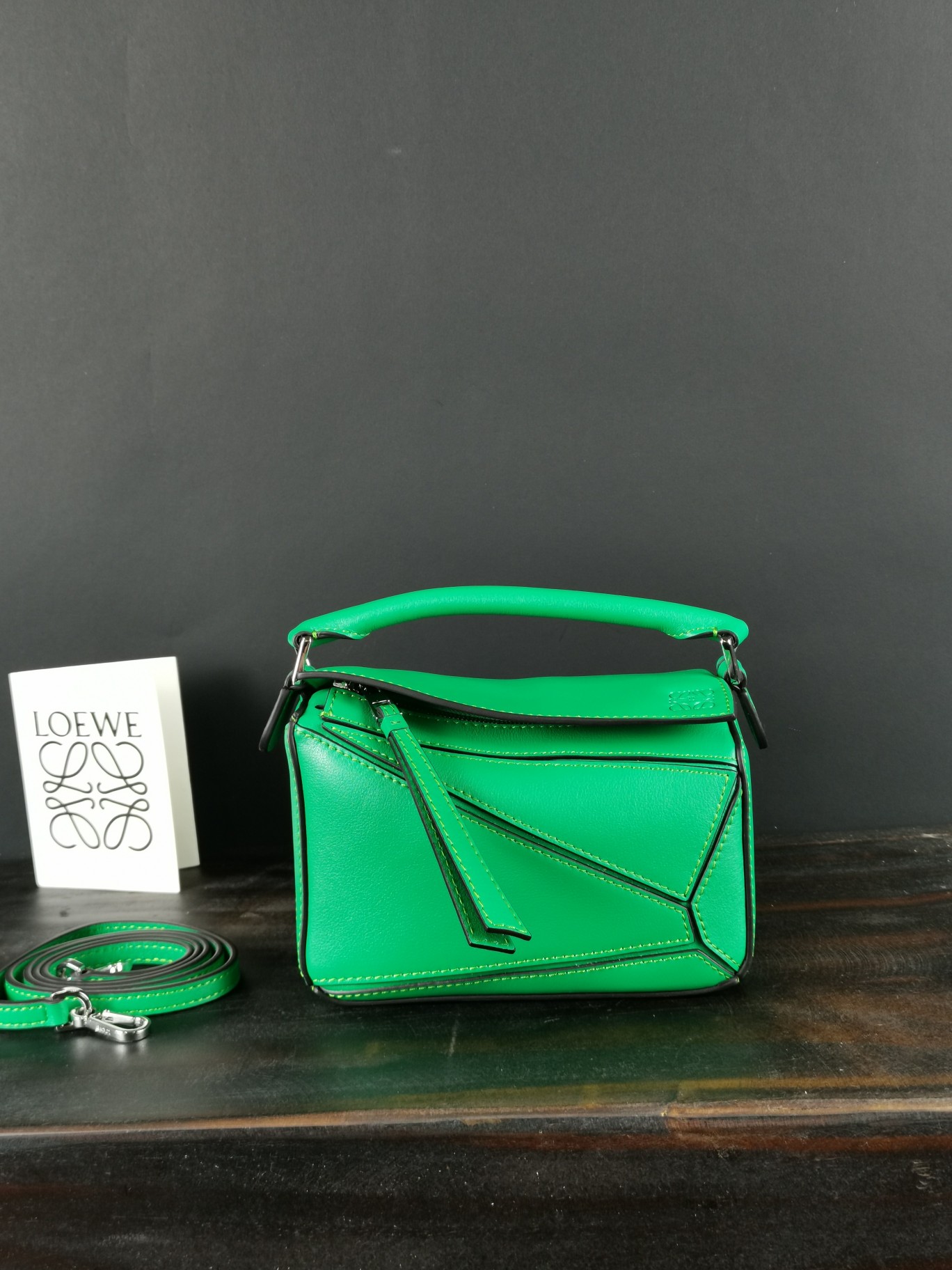 로에베 Loewe 3000 mini puzzle Bag 18cm