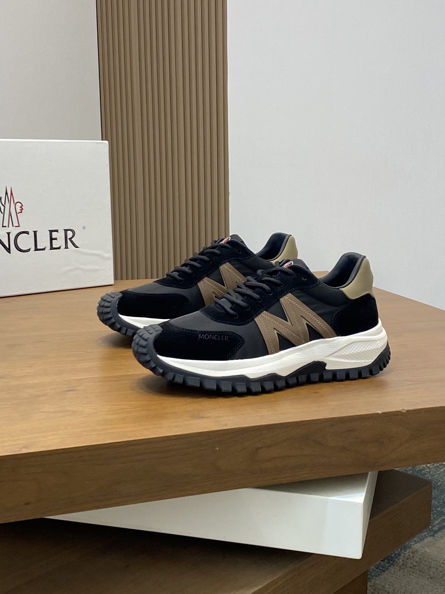 몽클레어 Moncler 스니커즈