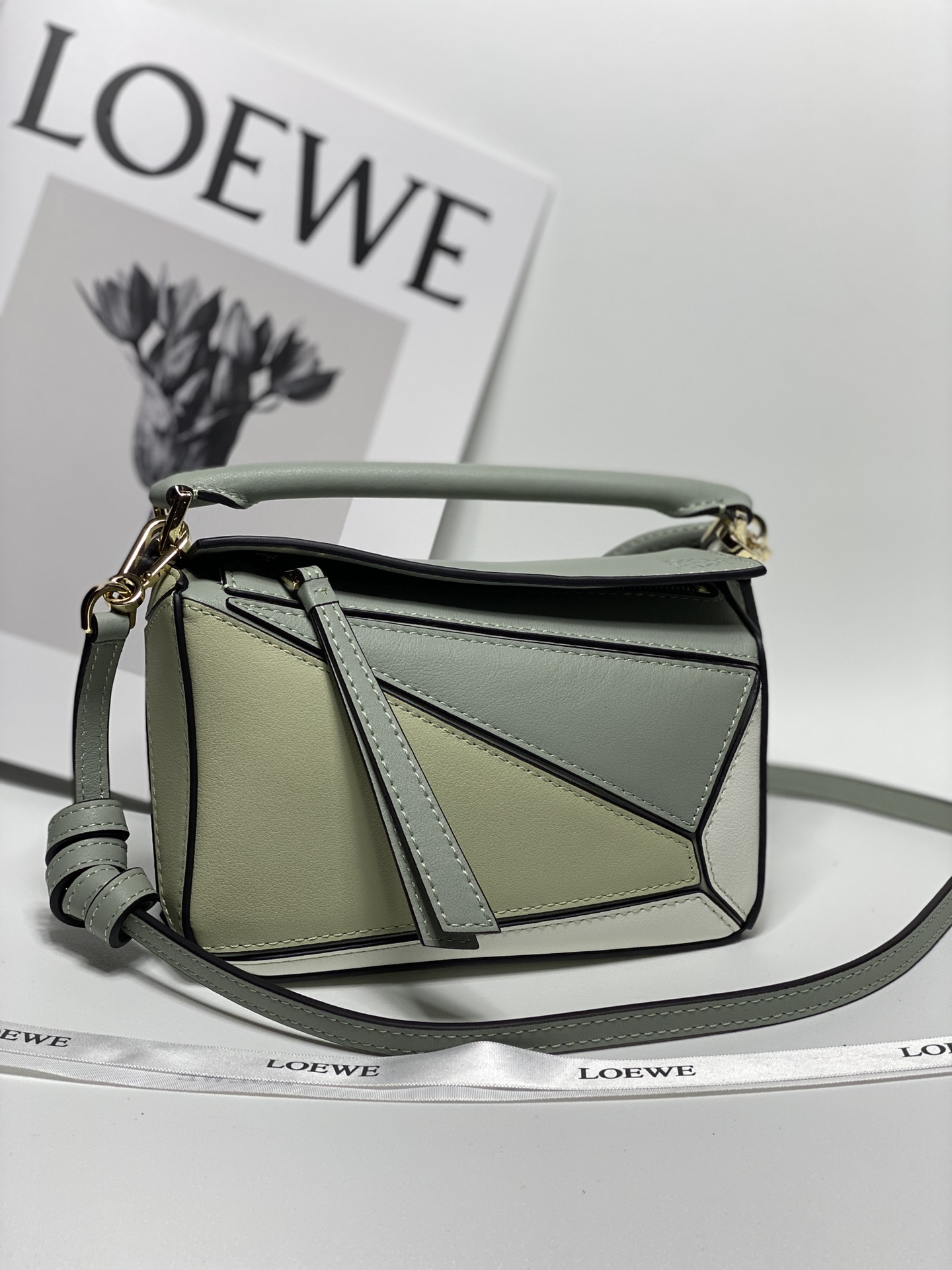 로에베 Loewe 3000 mini puzzle Bag 18cm