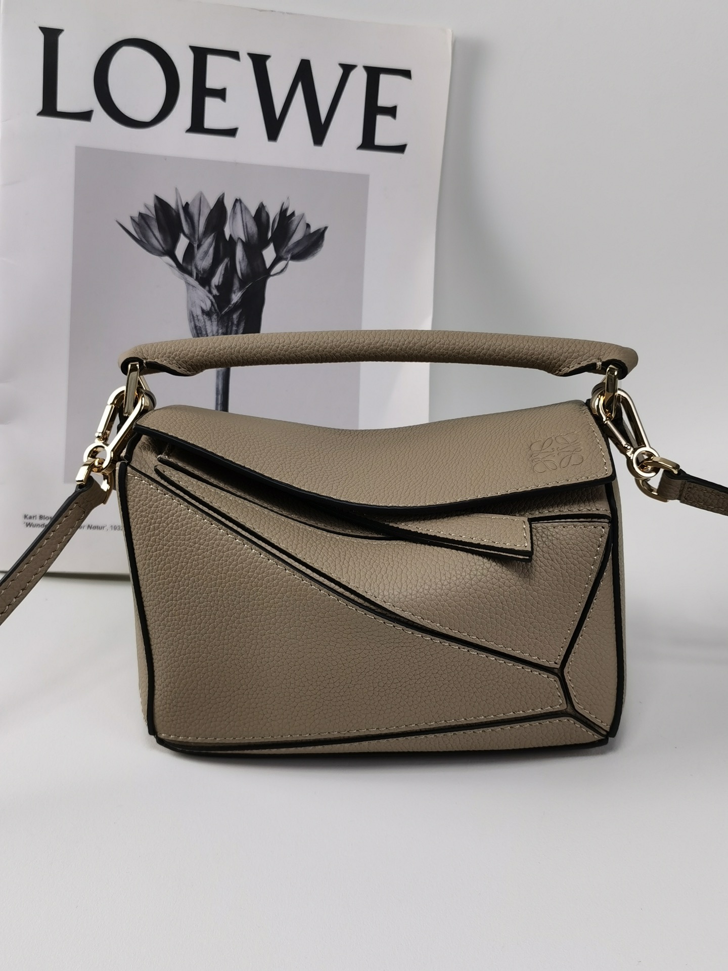 로에베 Loewe 3000 mini puzzle Bag 18cm