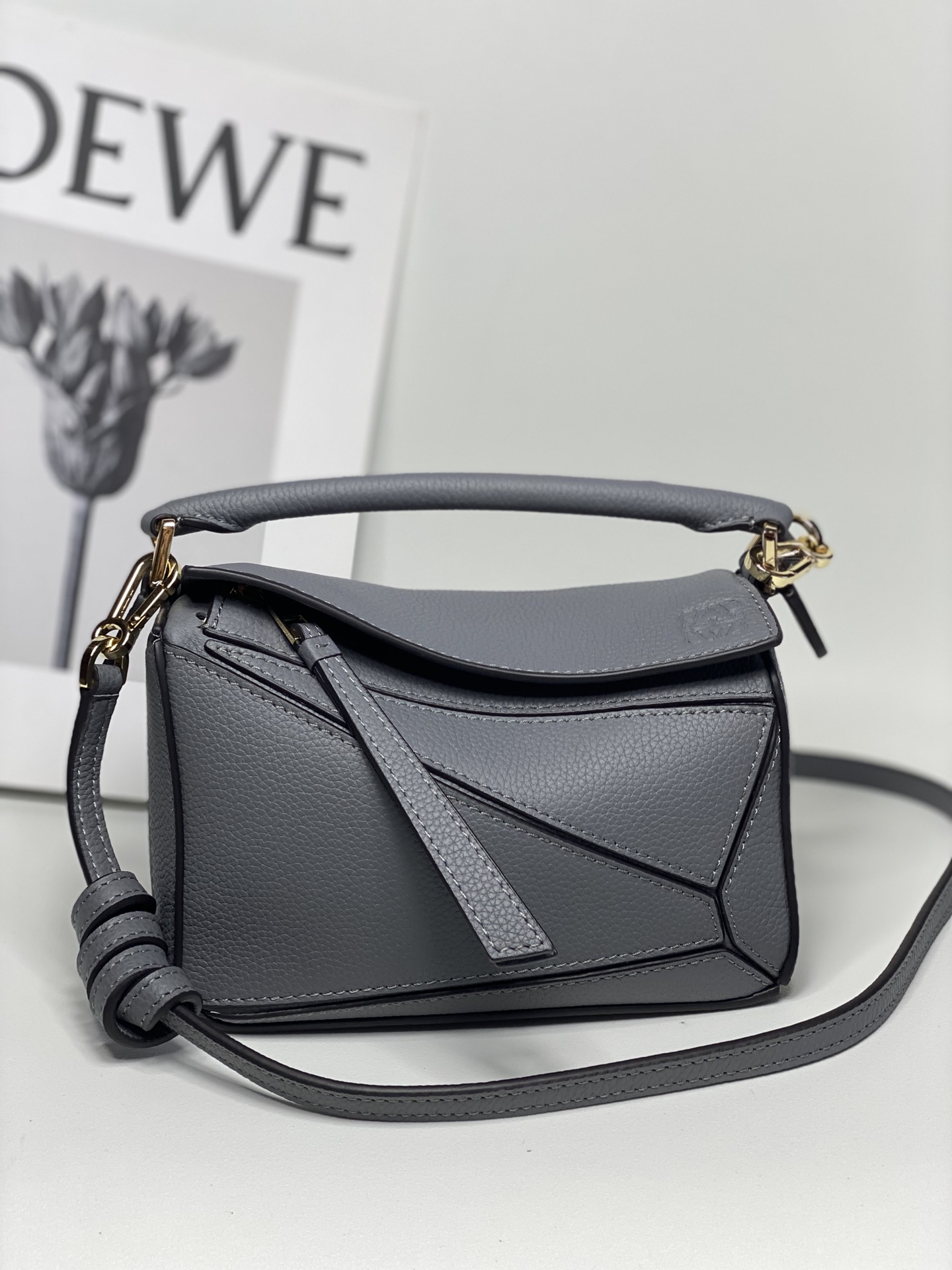 로에베 Loewe 3000 mini puzzle Bag 18cm