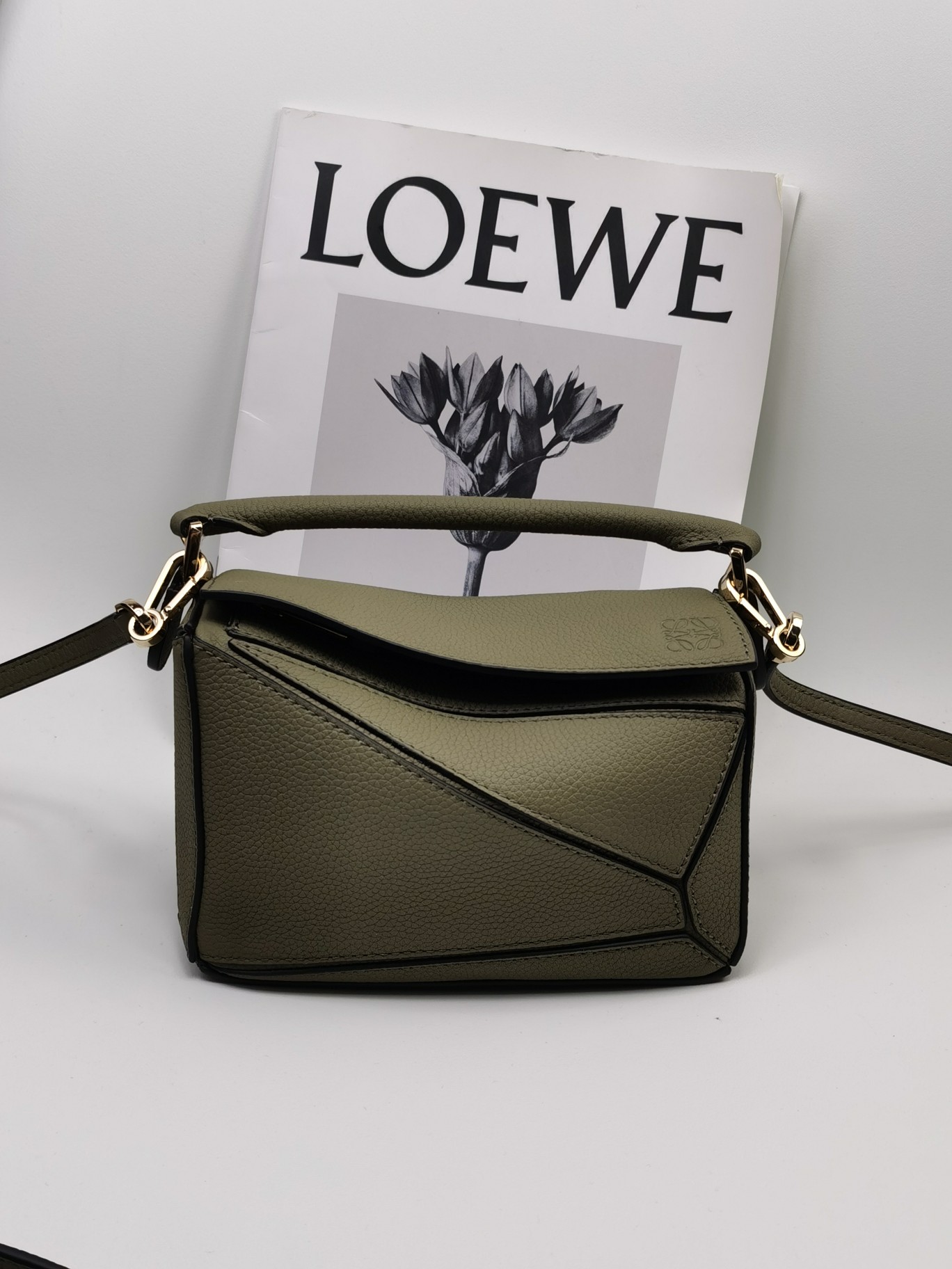 로에베 Loewe 3000 mini puzzle Bag 18cm