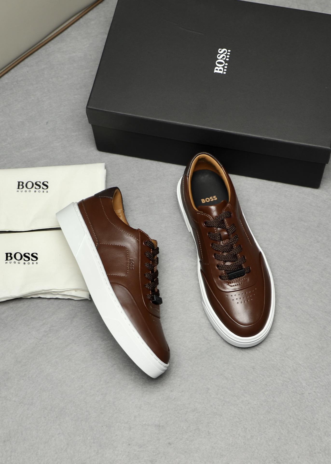 보스BOSS 스니커즈