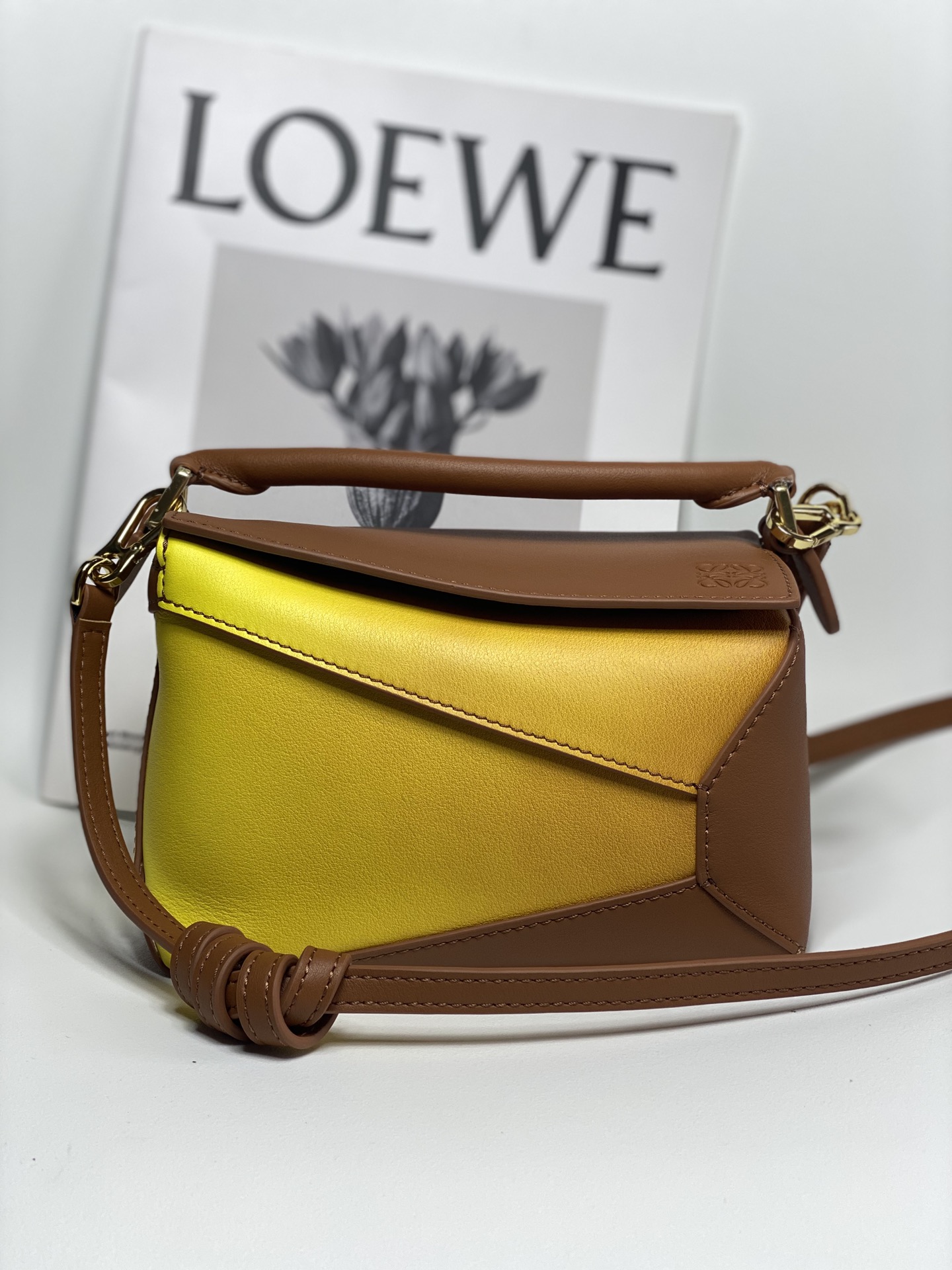 로에베 Loewe 3000A mini puzzle Bag 18cm