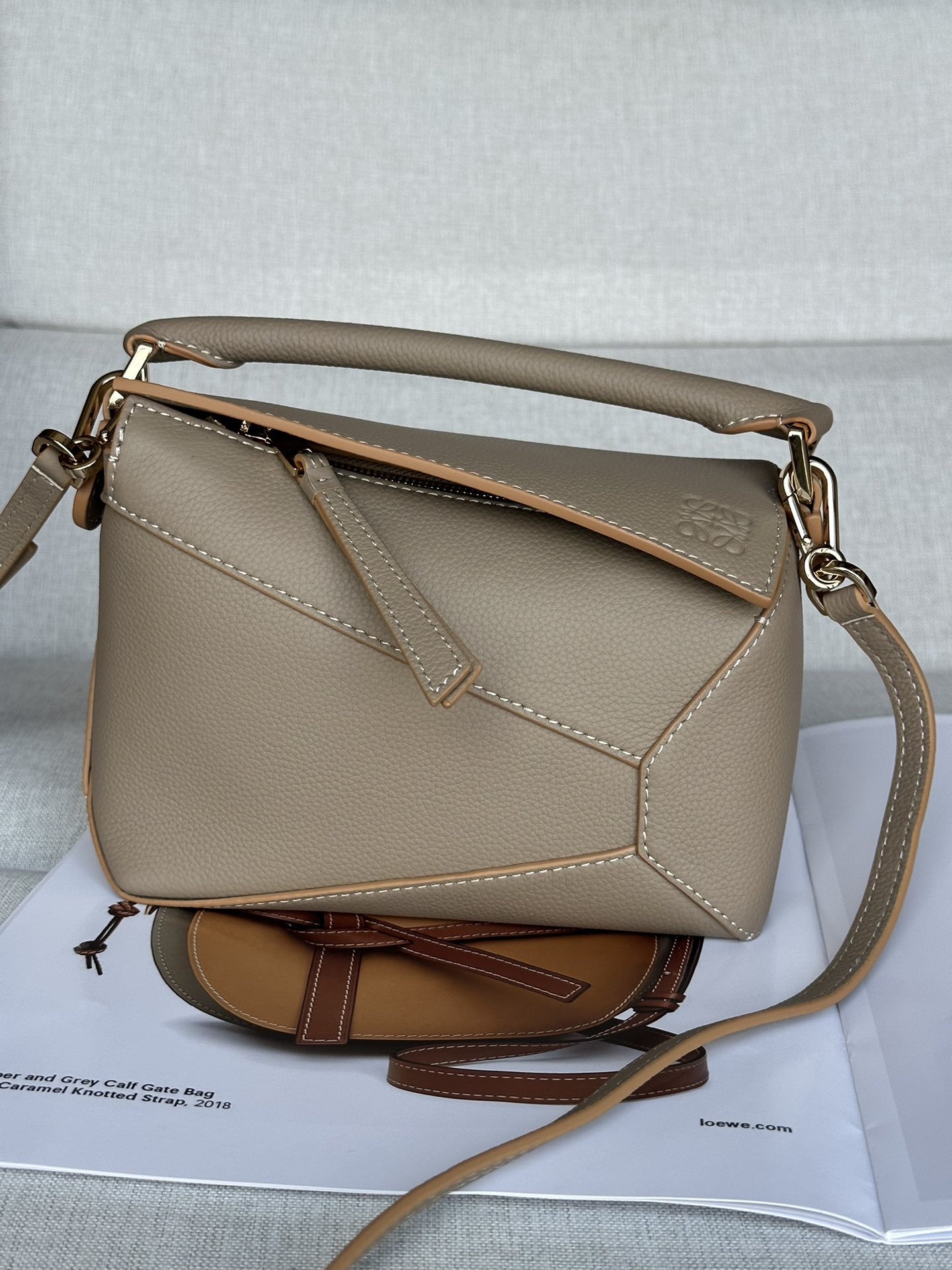 로에베 Loewe 3000B mini puzzle Bag 18cm