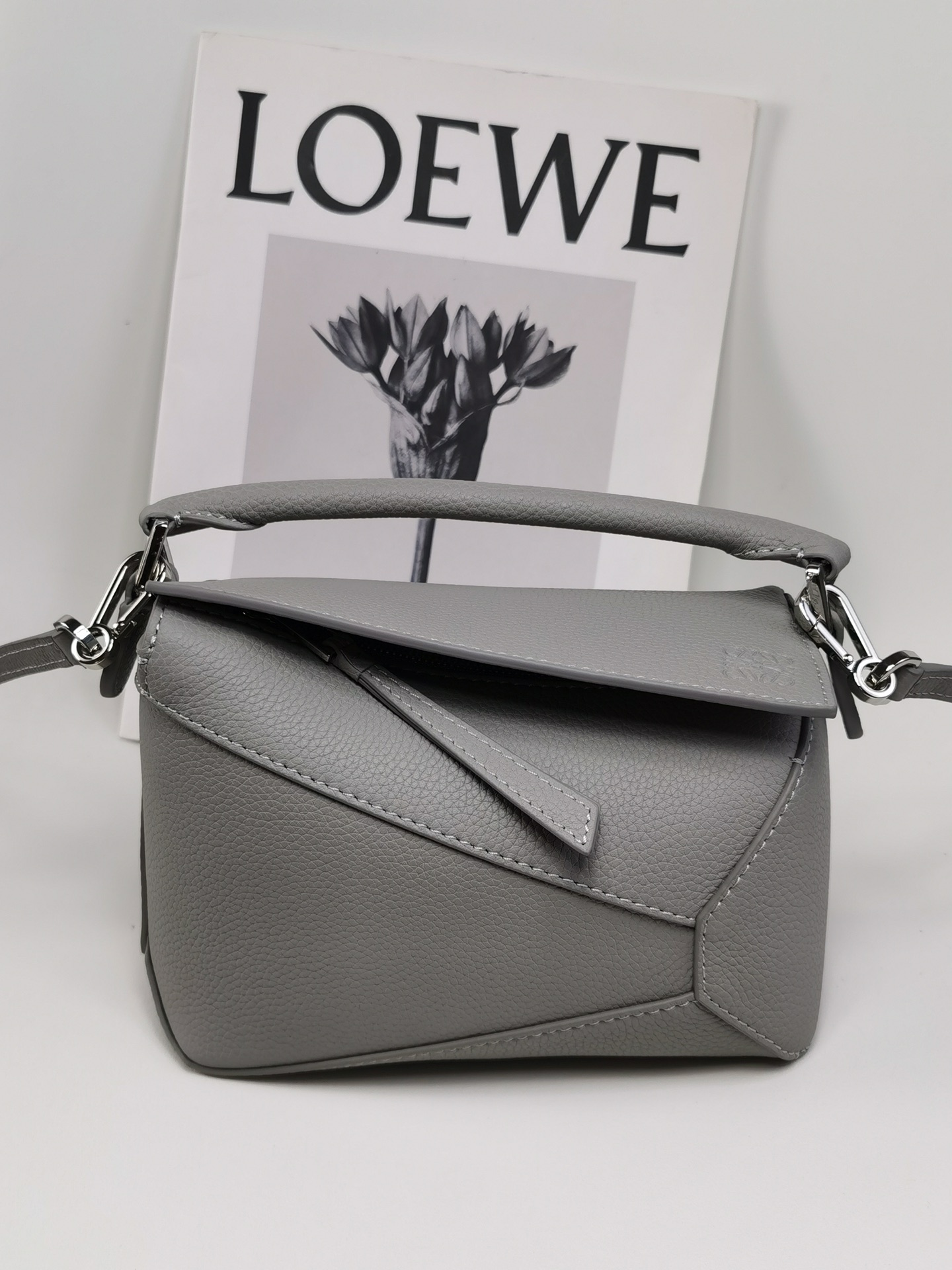 로에베 Loewe 3000B mini puzzle Bag 18cm