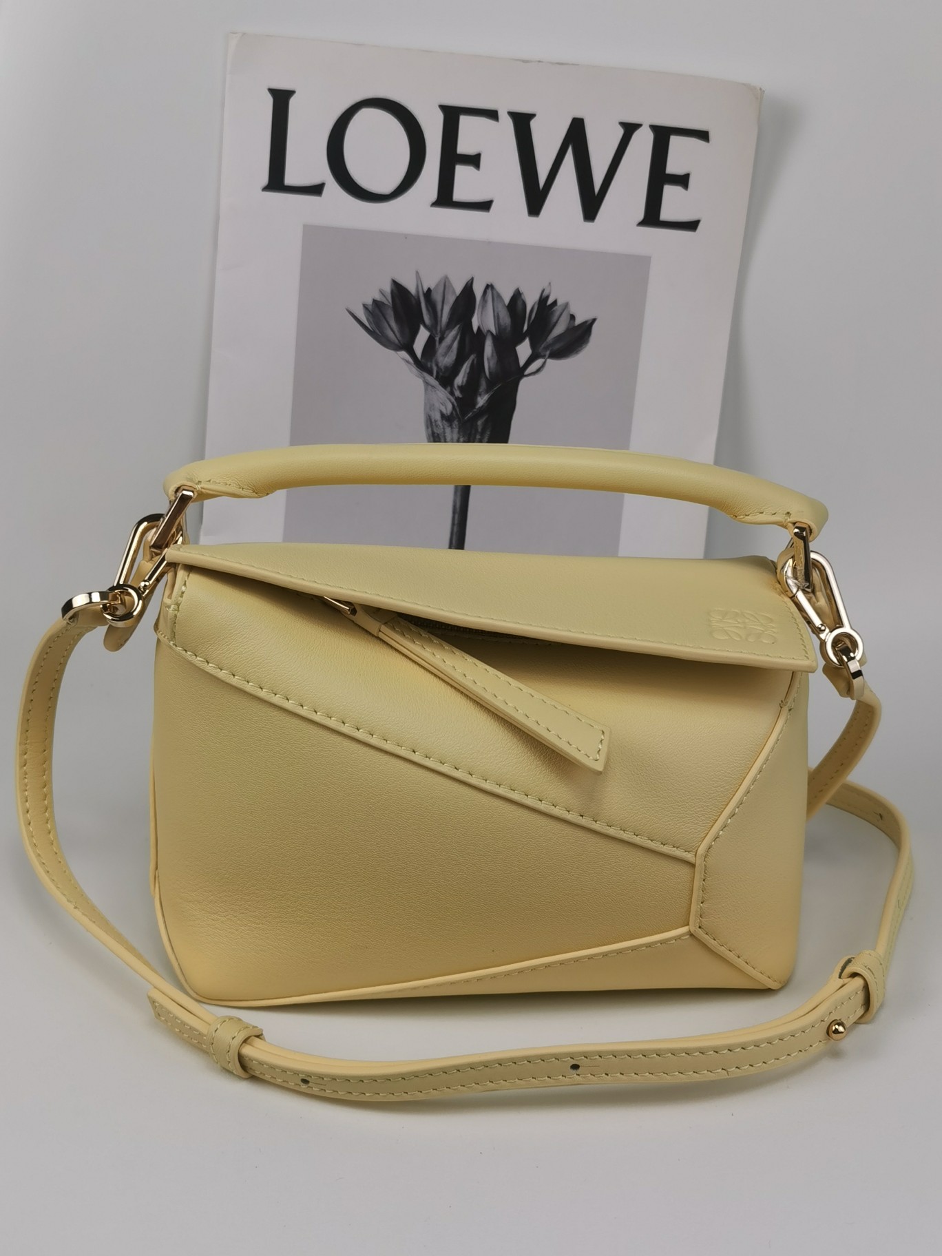 로에베 Loewe 3000B mini puzzle Bag 18cm
