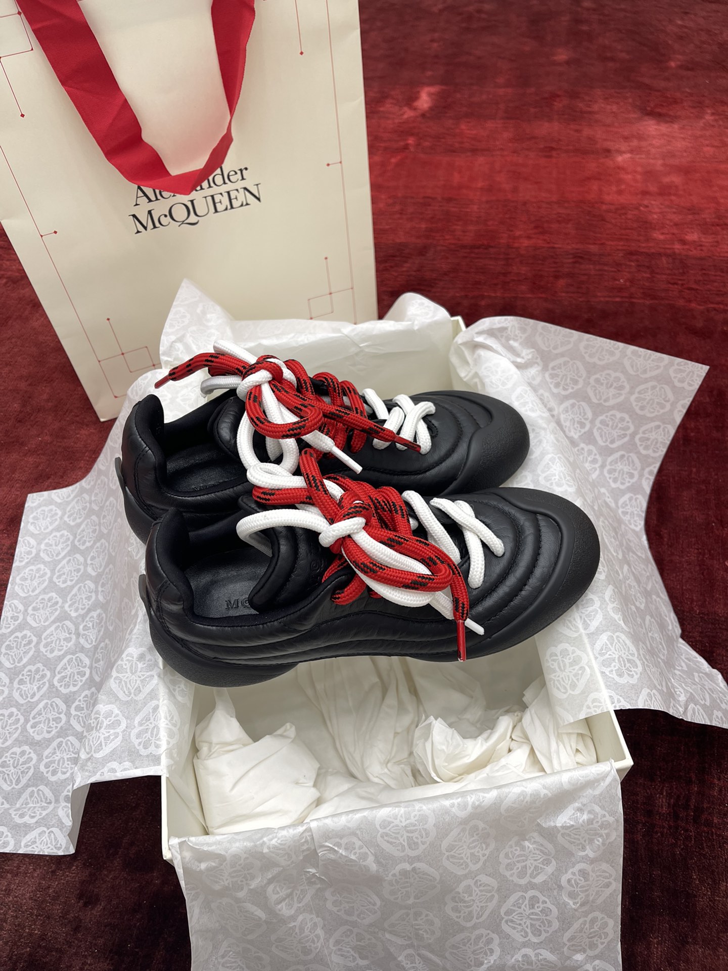 Alexander McQueen 스니커즈
