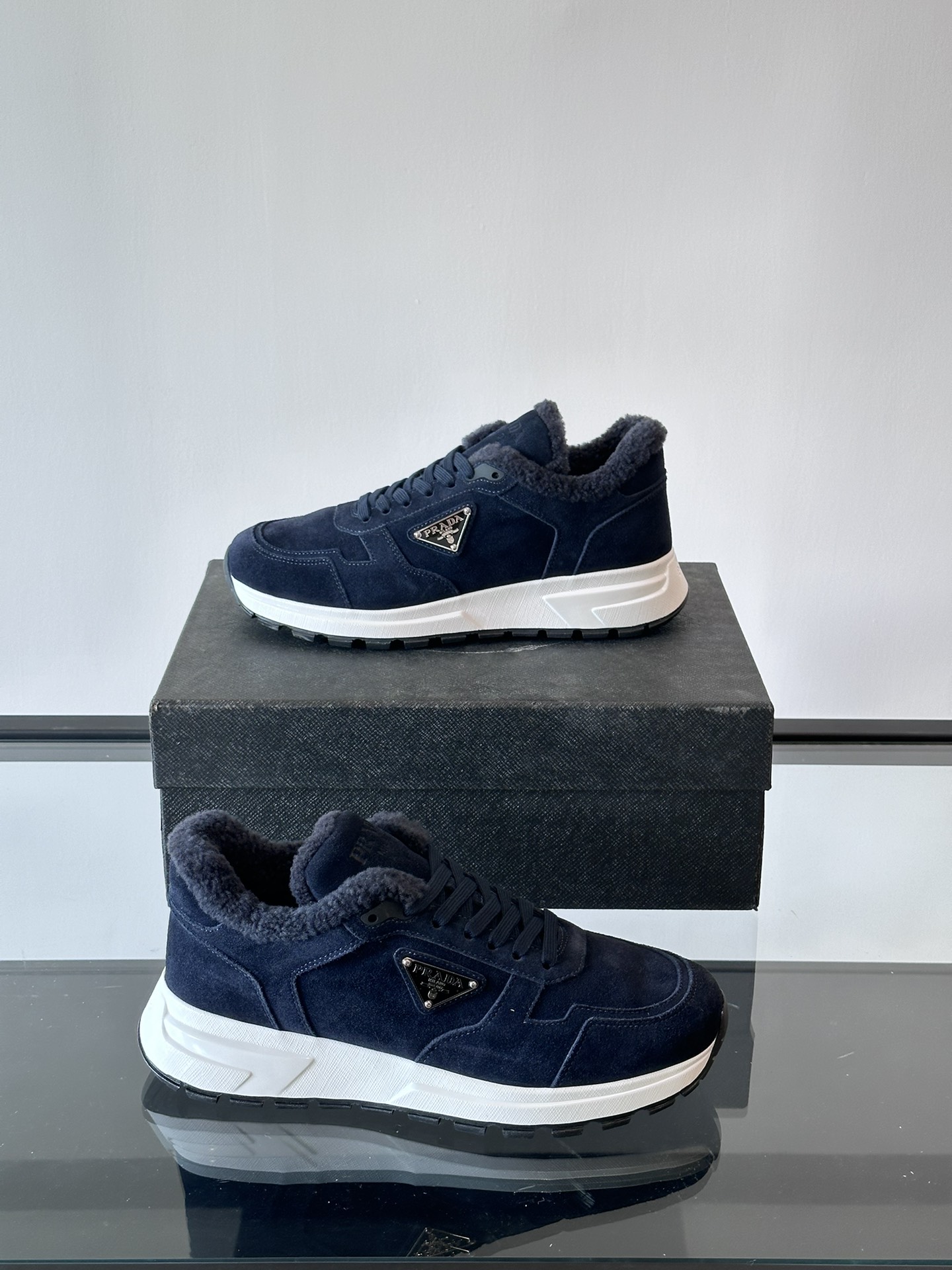 프라다 Prada 스니커즈