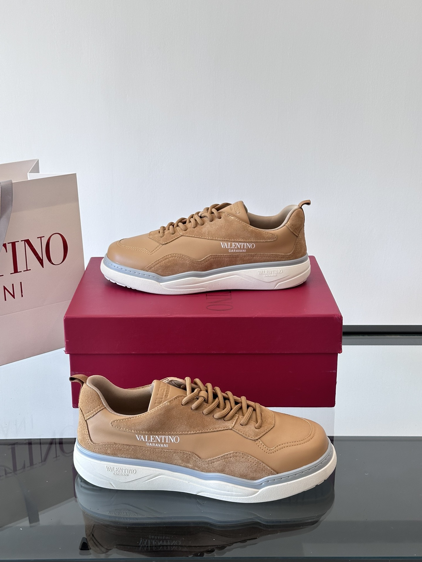 발렌티노 Valentino 스니커즈