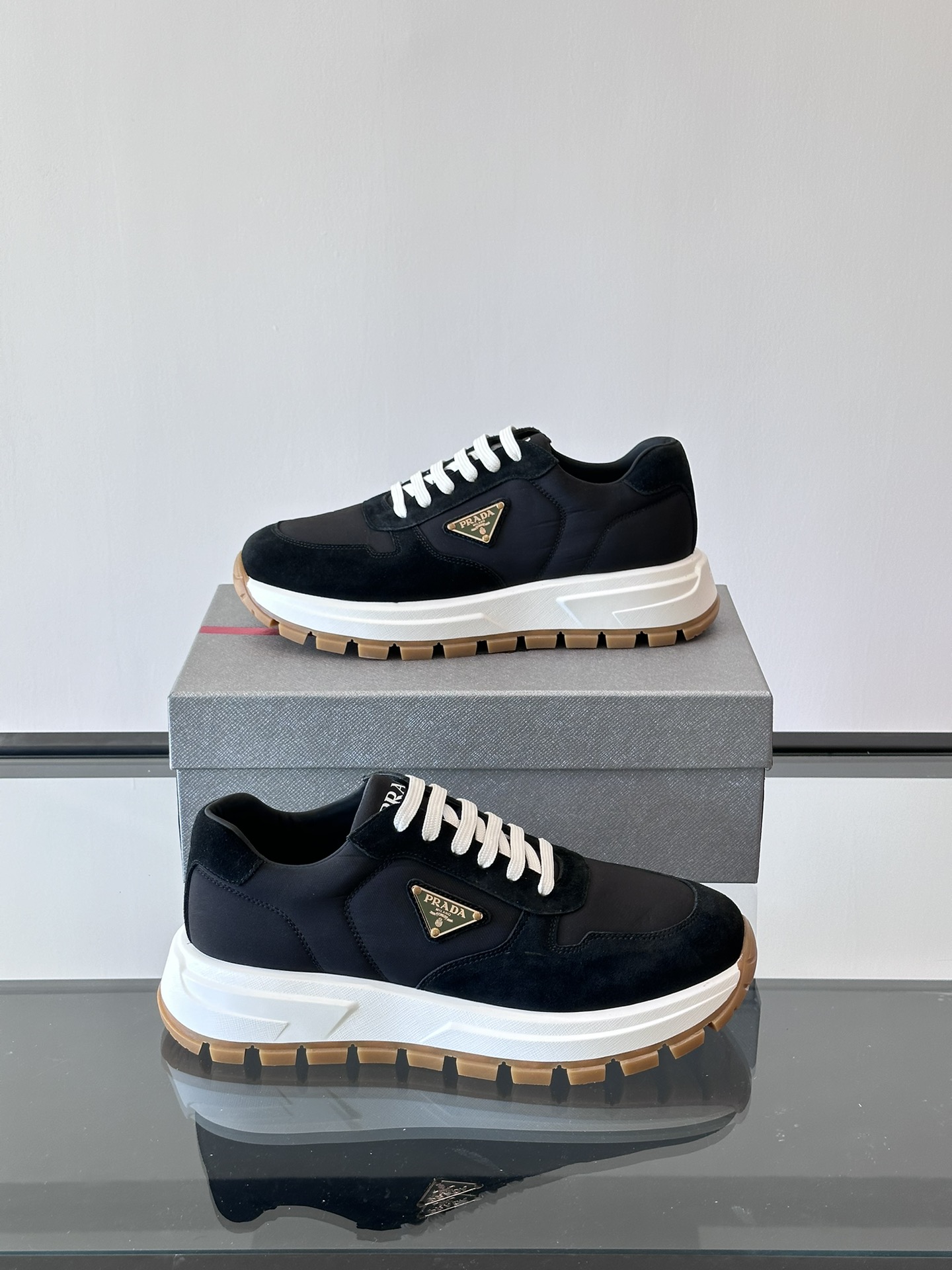 프라다 Prada 스니커즈