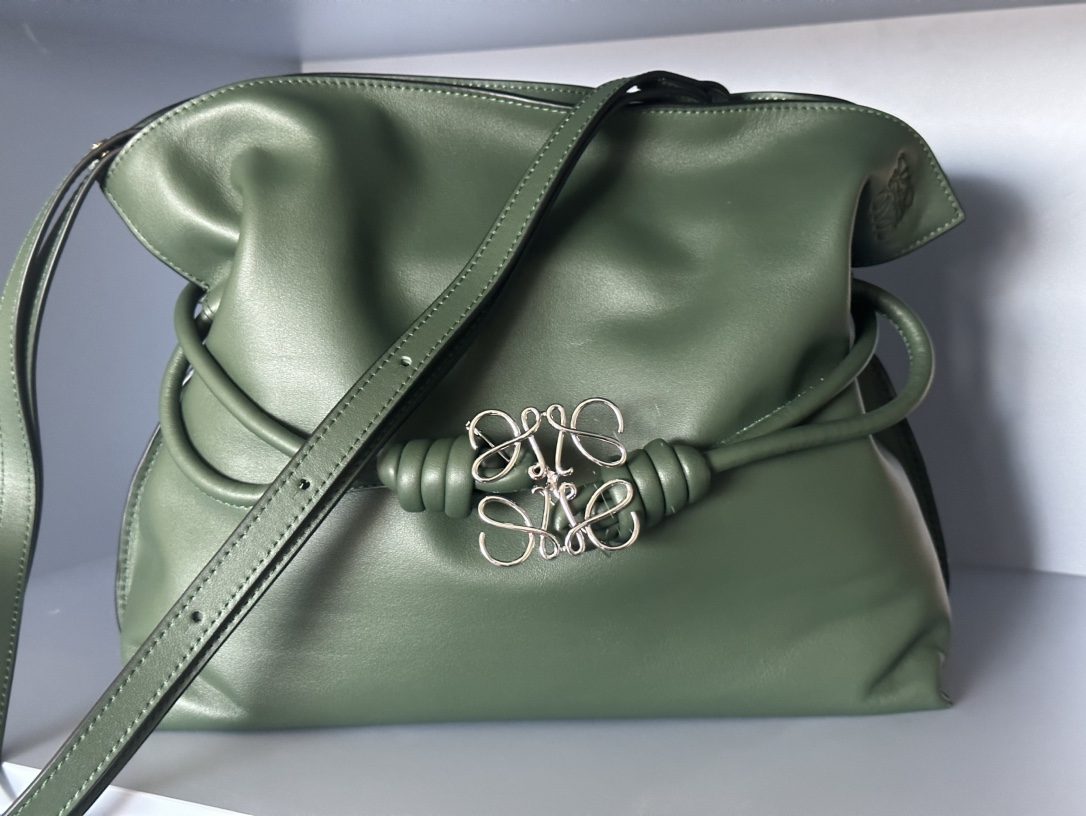 로에베 Loewe Flamenco 11046A 클러치 30cm