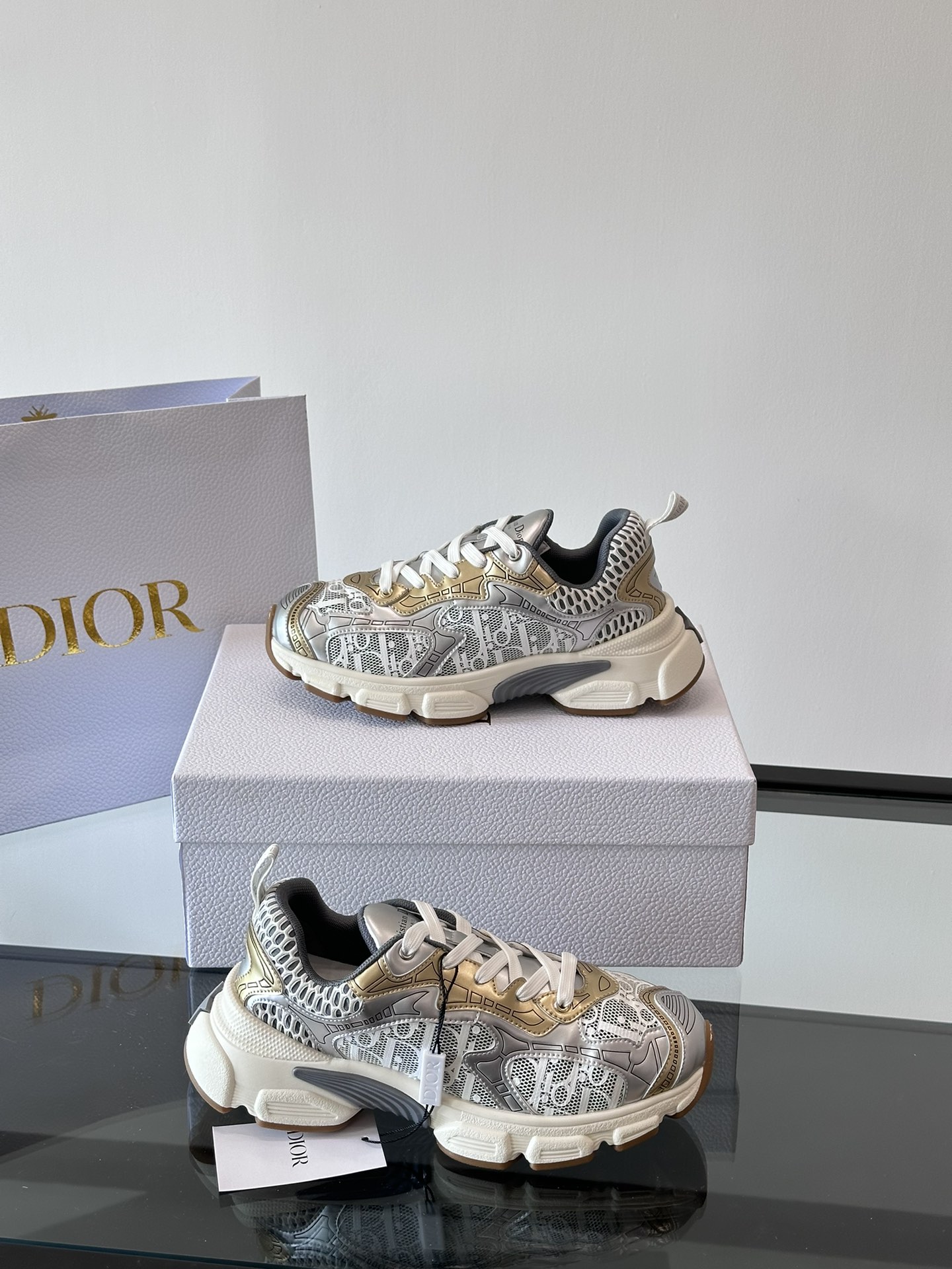 디올 Dior 스니커즈
