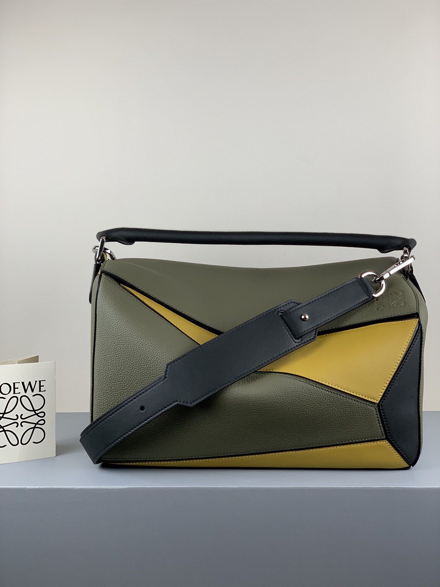 로에베 Loewe 3003 Puzzle Bag 35cm