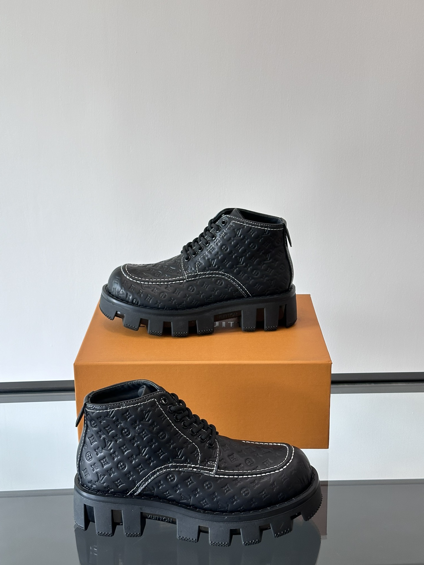 루이비통 LV Checker 부츠