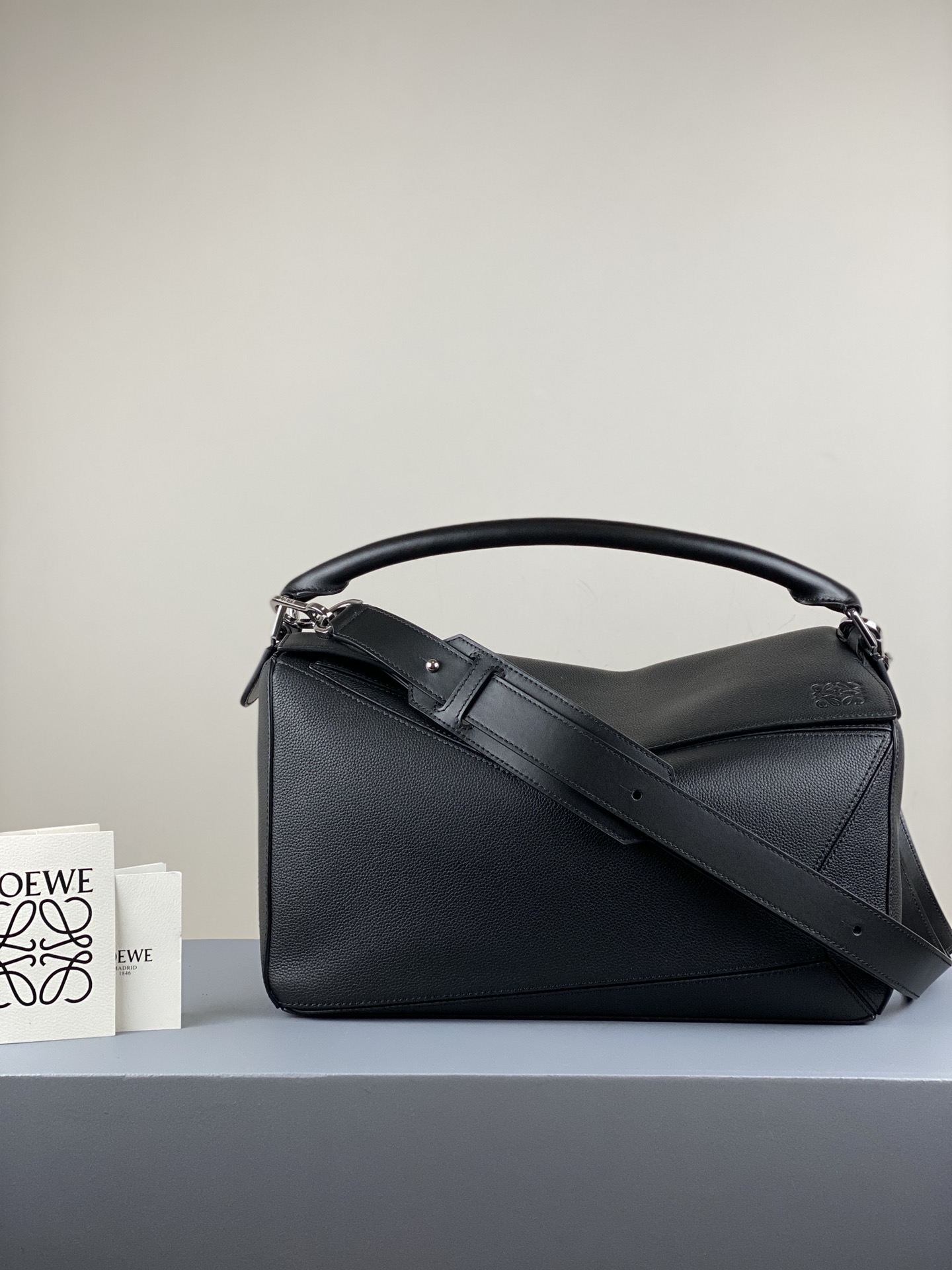 로에베 Loewe 3003 Puzzle Bag 35cm