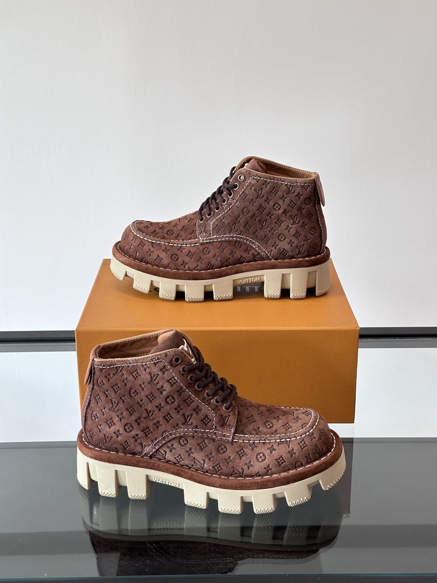 루이비통 LV Checker 부츠