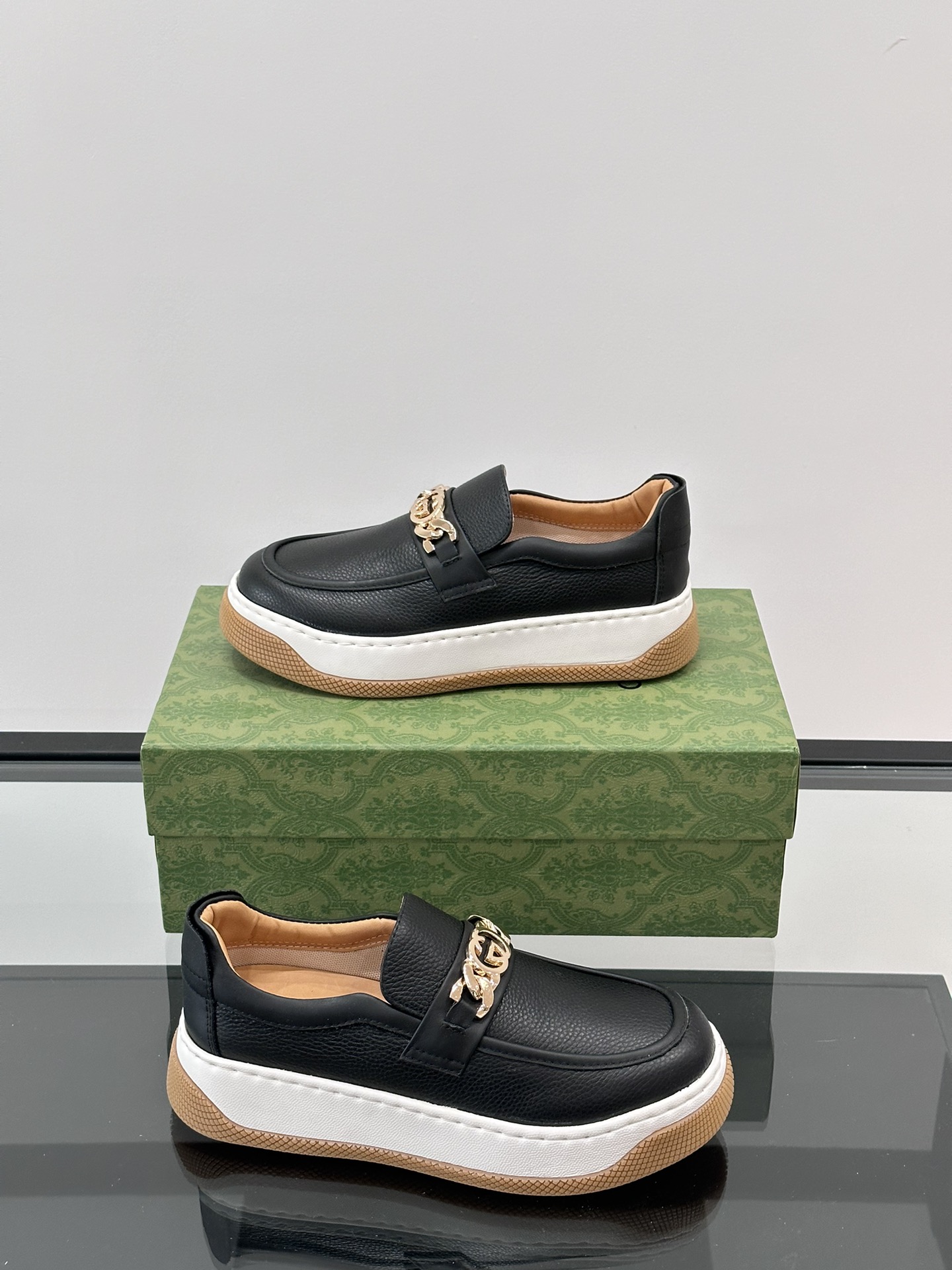 구찌 Gucci 스니커즈