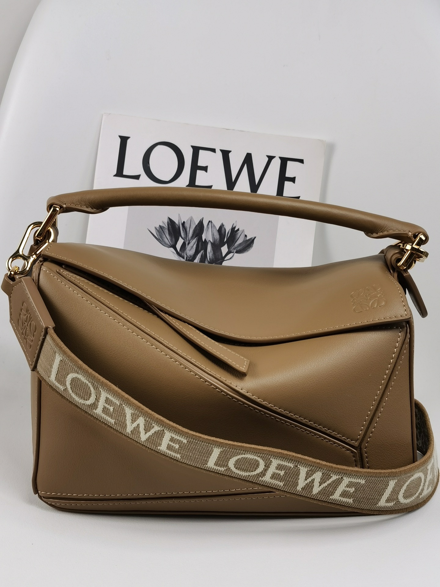 로에베 Loewe 3501 Puzzle Bag 24cm