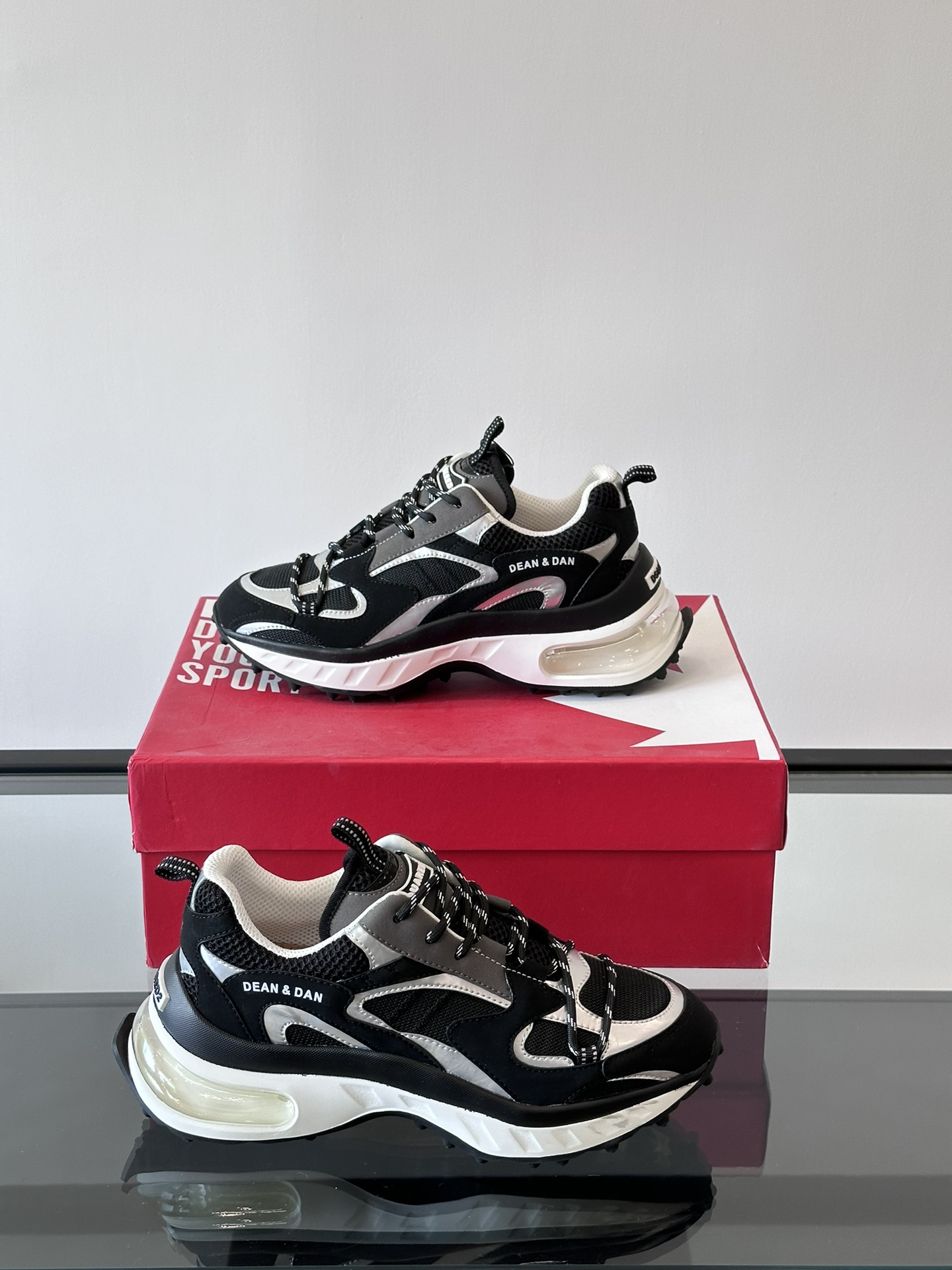 DSQUARED2 스니커즈