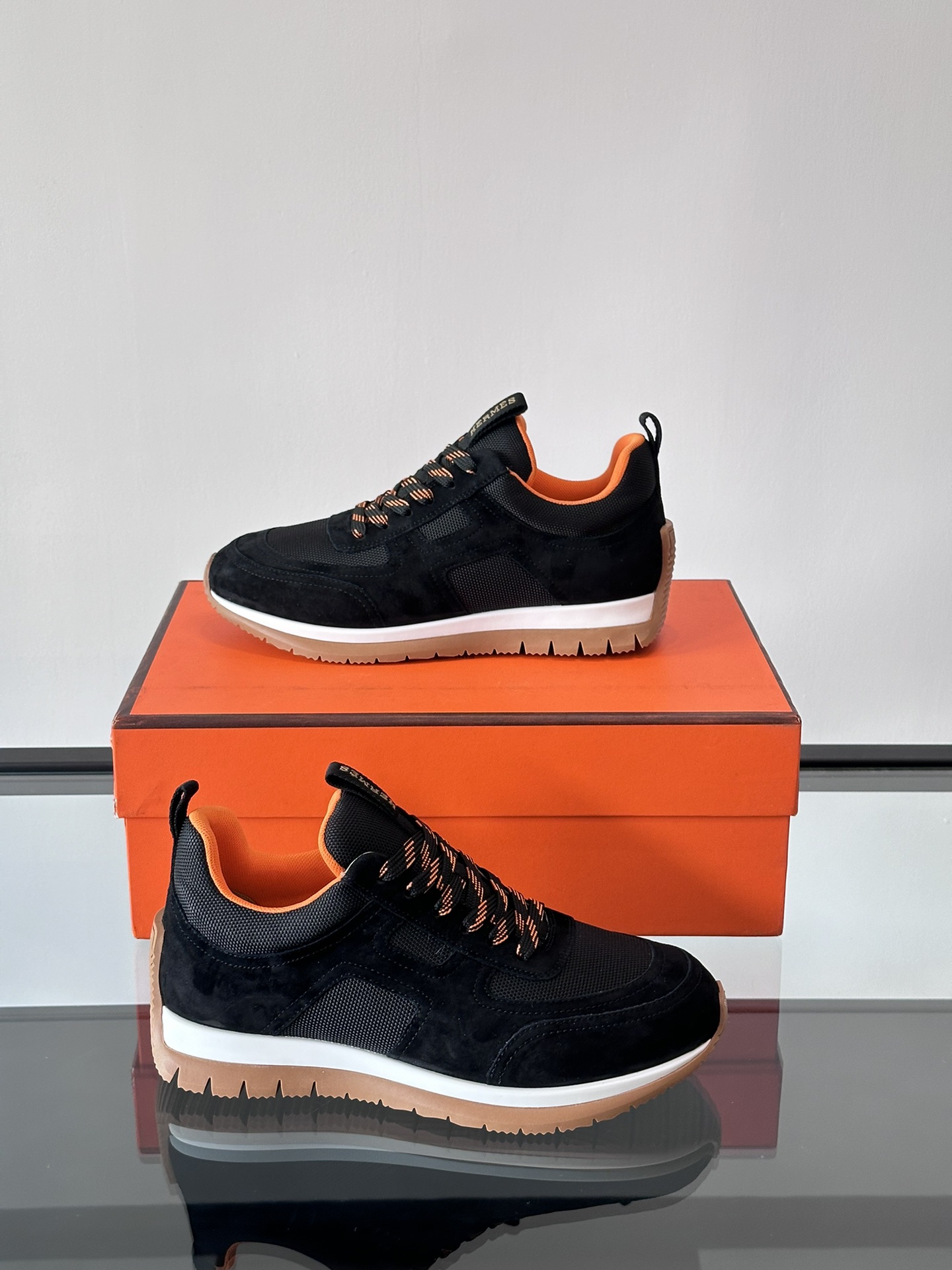 에르메스 Hermes 스니커즈