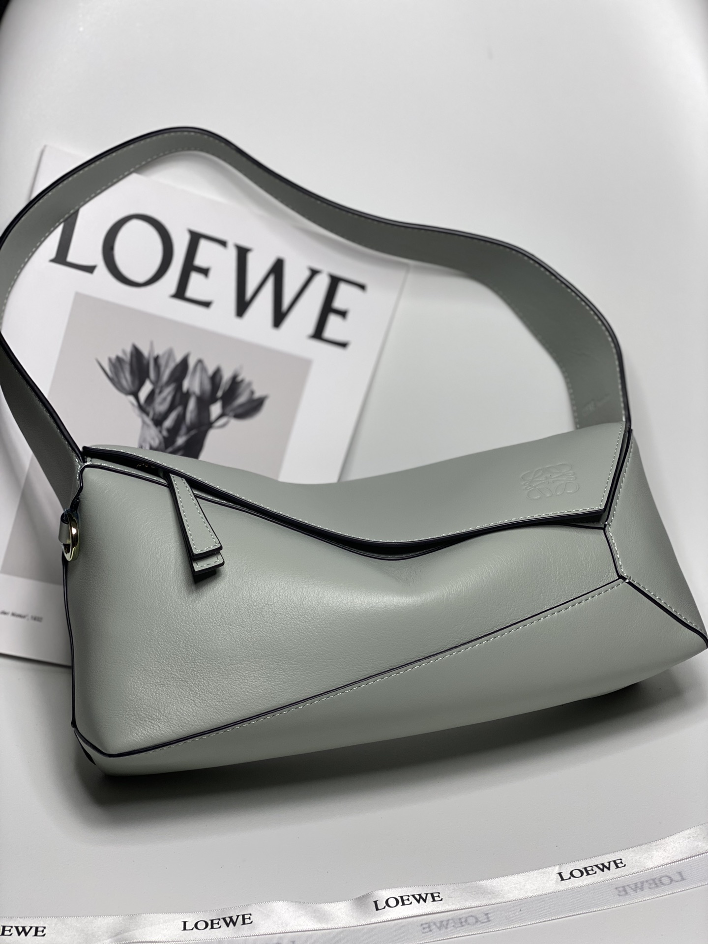 로에베 Loewe 5501 Puzzle Hobo Bag 28.7cm