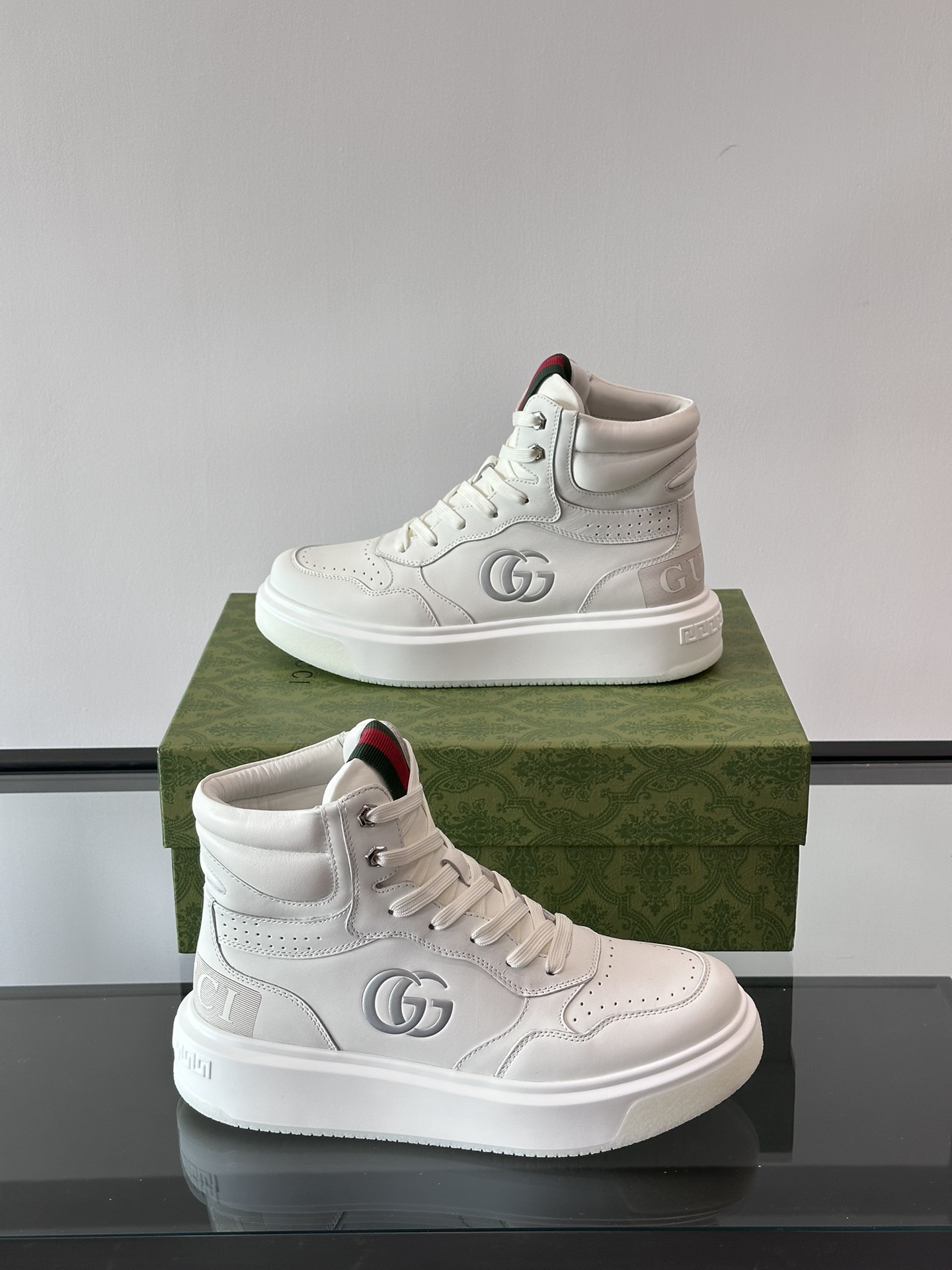 구찌 Gucci 스니커즈