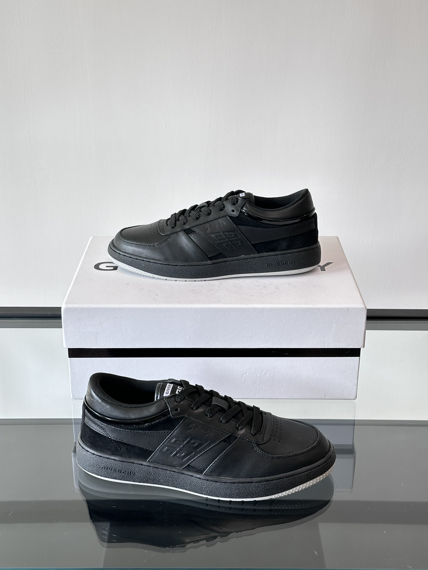 지방시 Givenchy 스니커즈