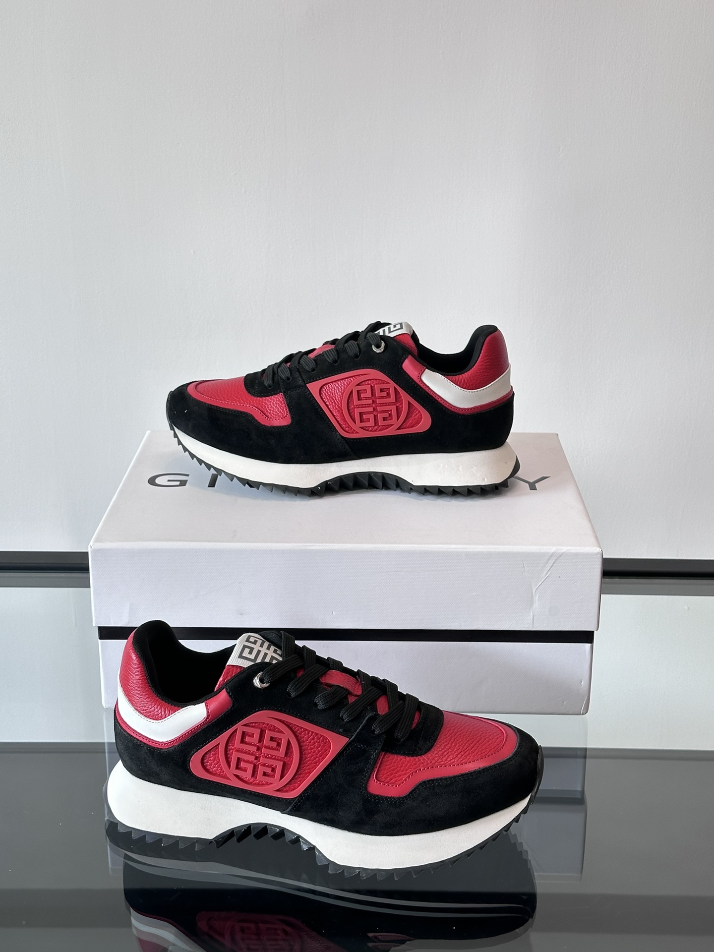 지방시 Givenchy 스니커즈