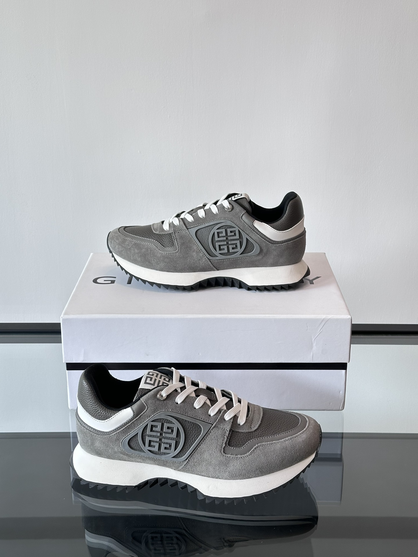 지방시 Givenchy 스니커즈