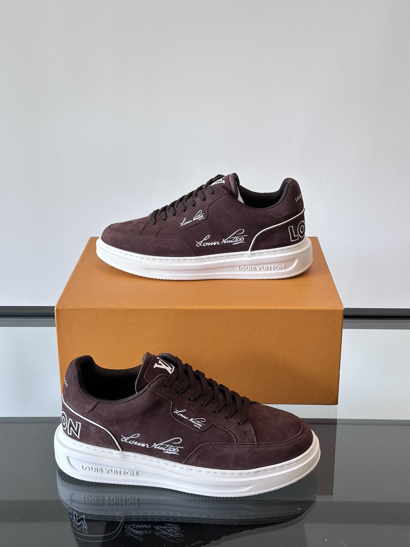 루이비통 Louis Vuitton 스니커즈