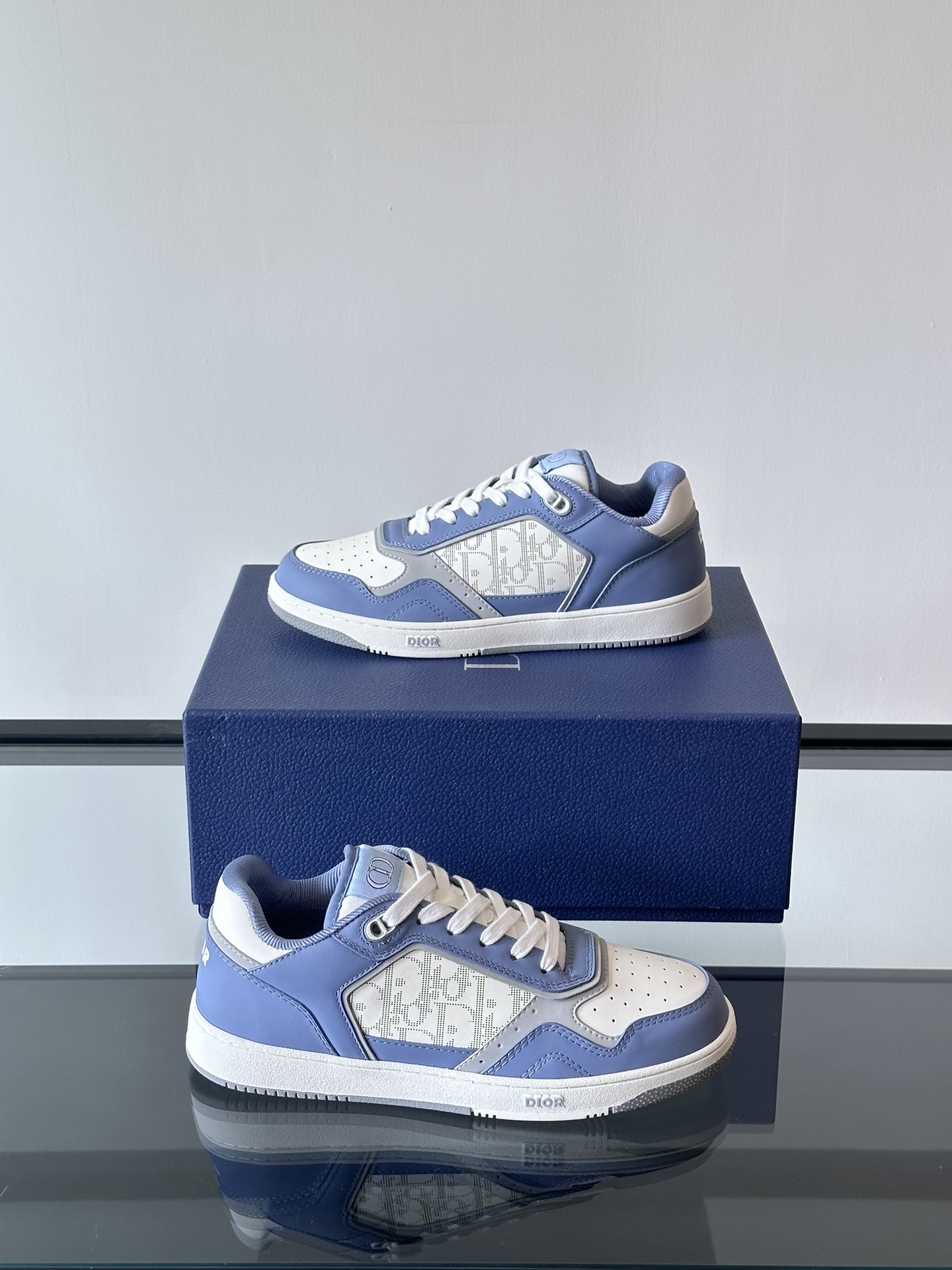 디올 Dior 스니커즈