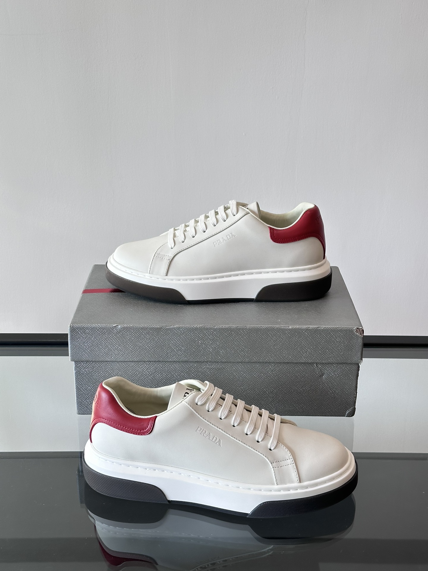 프라다 Prada 스니커즈