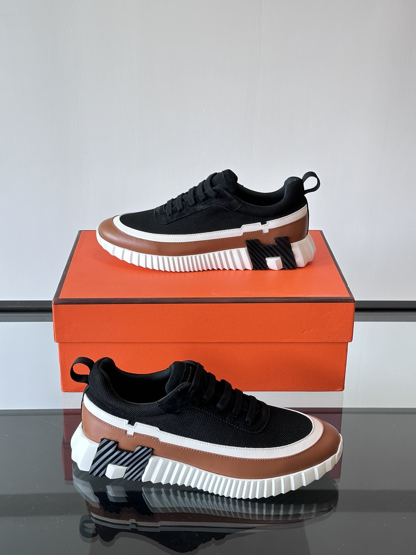 에르메스 Hermes 스니커즈