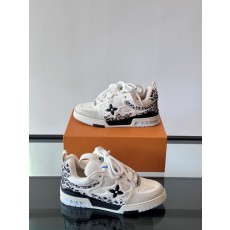 루이비통 LV TRAINER 스니커즈